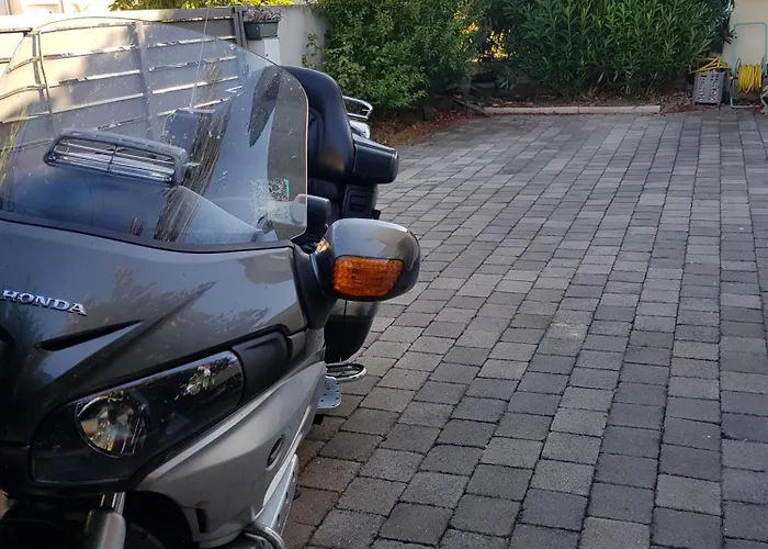 Climatisee Avec Piscine Pres De La 住宿加早餐酒店 阿格德